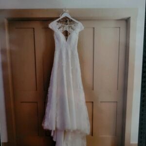 Gorgeous wedding gown